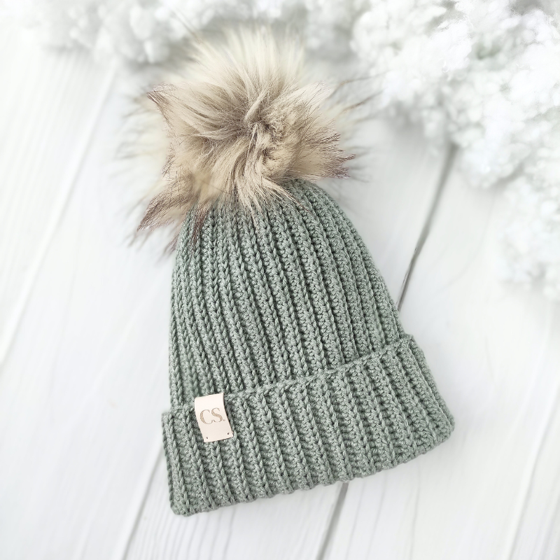 Czapka Cozy z pomponem