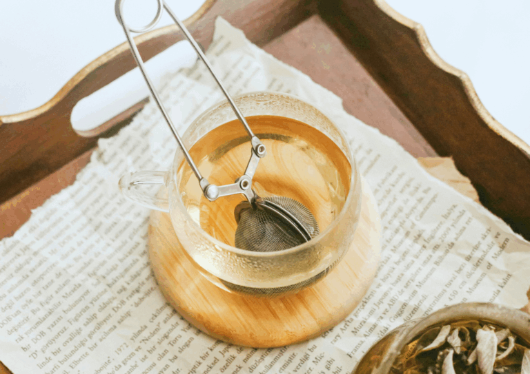 Slow life w praktyce: 7 rytuałów, które pomogą Ci zwolnić